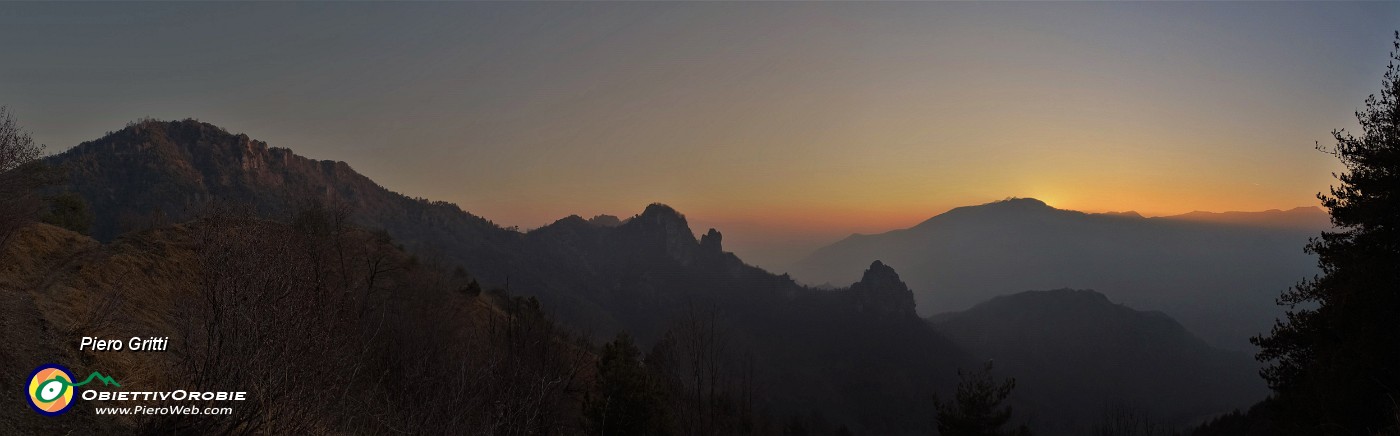 64 Il sole tramontato sul Monte Zucco.jpg